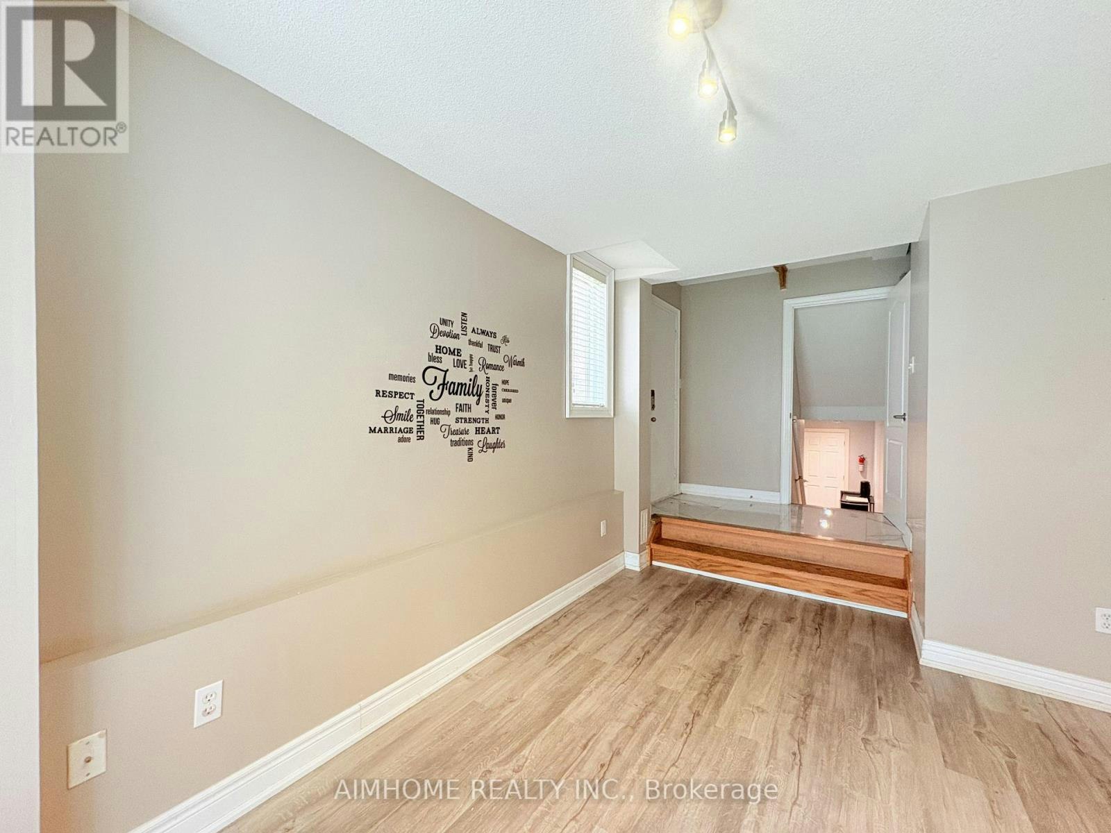 WALK OUT BSMT-10 Portsmouth Road, Vaughan, ON, L6A 3E7 - 4