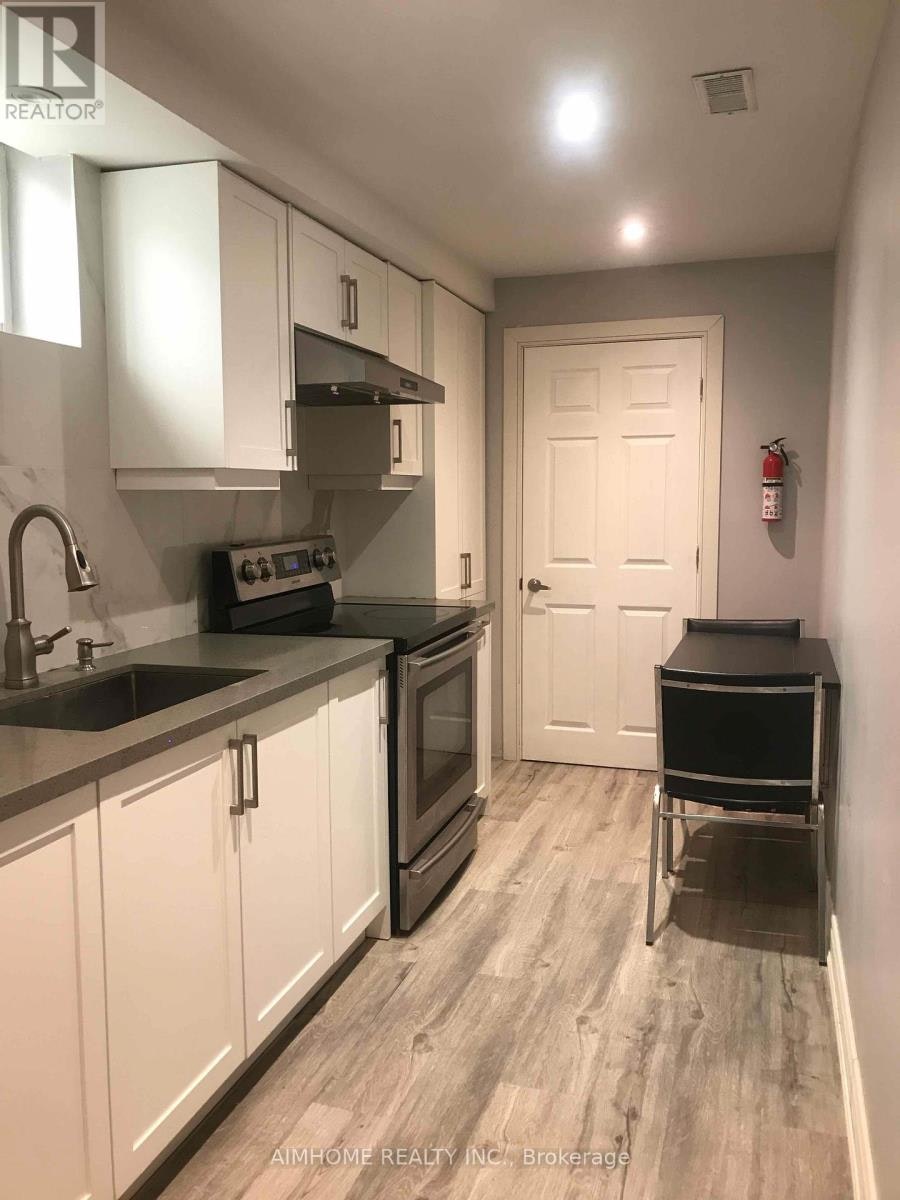 BSMT-10 Portsmouth Road, Vaughan, ON, L6A 3E7 - 9