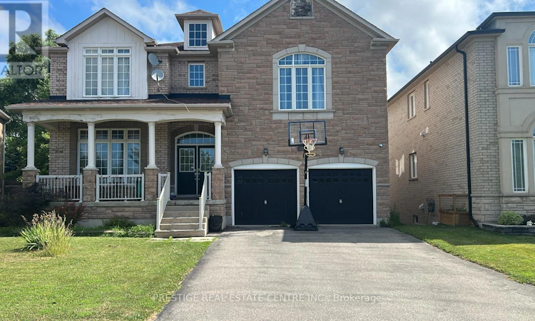 1527 Stewart Crescent