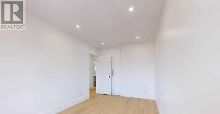 2 (UPPER-148 Lambton Avenue, Toronto, ON, M6N 2S9 - 15