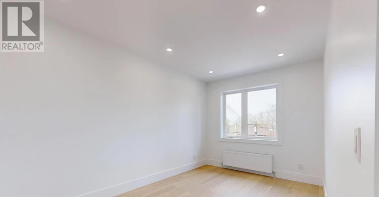 2 (UPPER-148 Lambton Avenue, Toronto, ON, M6N 2S9 - 11