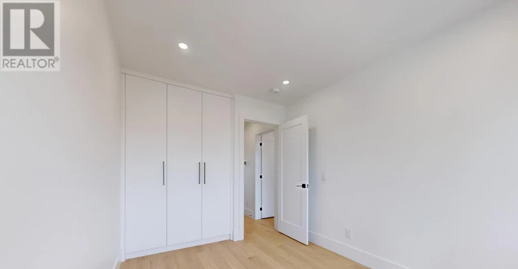 2 (UPPER-148 Lambton Avenue, Toronto, ON, M6N 2S9 - 10