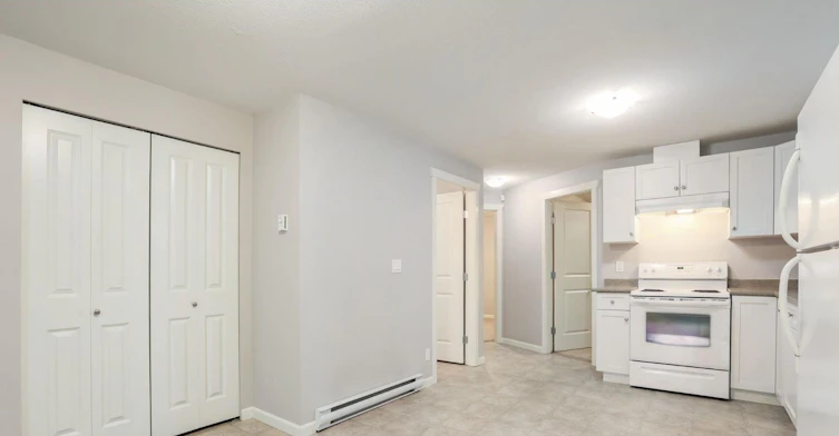 Basement-18864 68 Avenue, Surrey, BC, V4N 5Z9 - 9