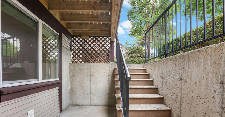 Basement-18864 68 Avenue, Surrey, BC, V4N 5Z9 - 3