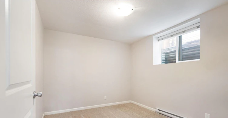 Basement-18864 68 Avenue, Surrey, BC, V4N 5Z9 - 18