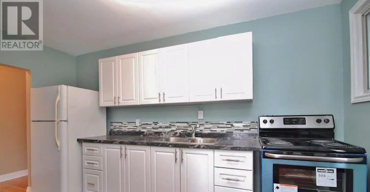 885 Maitland Avenue, Ottawa, ON, K2A 2S4 - 3