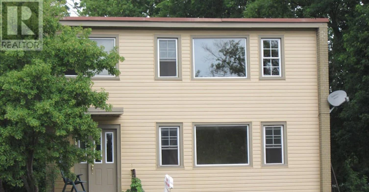 885 Maitland Avenue, Ottawa, ON, K2A 2S4