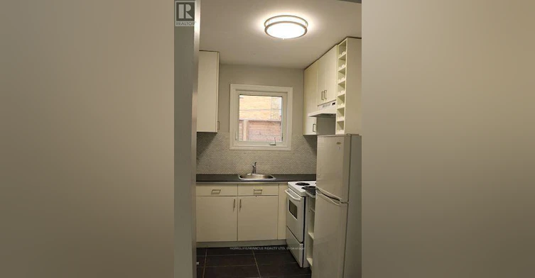 4-78 Fifth Street, Toronto, ON, M8V 2Z3 - 3
