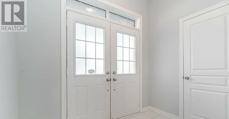 9 Humberstone Crescent, Brampton, ON, L7A 4C3 - 2
