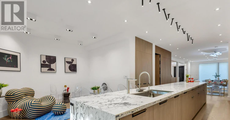 124 Lyndhurst Avenue, Toronto, ON, M5R 2Z9 - 5