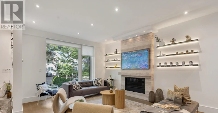 124 Lyndhurst Avenue, Toronto, ON, M5R 2Z9 - 2
