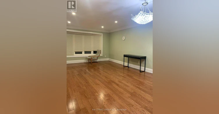 UPPER-63 Lesgay Crescent, Toronto, ON, M2J 2J2 - 3