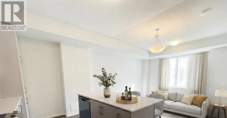 138-11 Almond Blossom Mews, Vaughan, ON, L4K 0N7 - 2