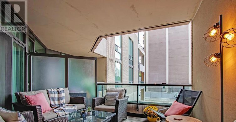 202-88 Broadway Avenue, Toronto, ON, M4P 0A5