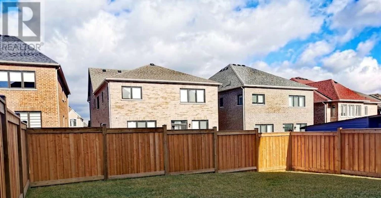 33 Terrain Court, East Gwillimbury, ON, L9N 0T2 - 32