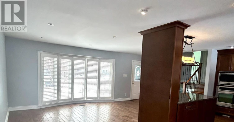 5183 Cherryhill Crescent, Burlington, ON, L7L 4C3 - 9
