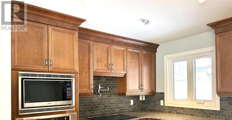 5183 Cherryhill Crescent, Burlington, ON, L7L 4C3 - 12