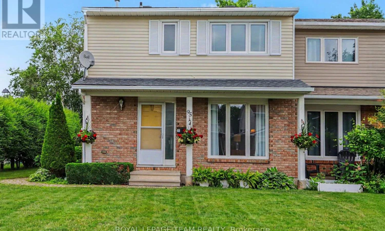 95 Seabrooke Drive