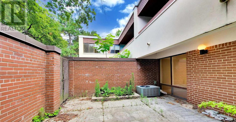 57-396 Woodsworth Road, Toronto, ON, M2L 2T9 - 21