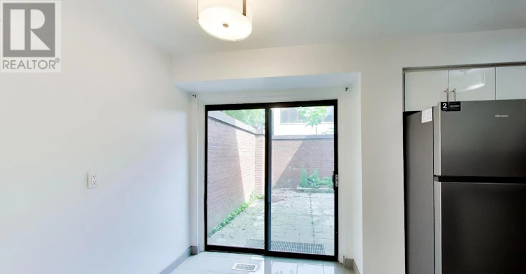 57-396 Woodsworth Road, Toronto, ON, M2L 2T9 - 8