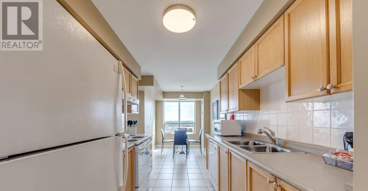 924-25 Kingsbridge Garden Circle W, Mississauga, ON, L5R 4B1 - 13