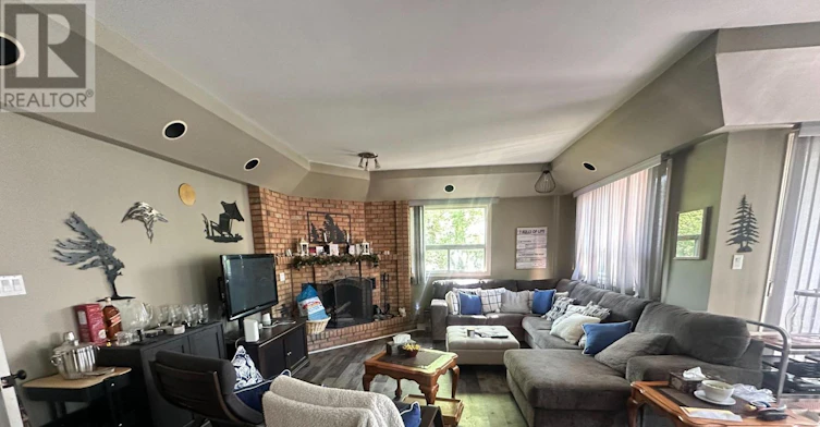 32 1st Lane, Wasaga Beach, ON, L9Z 2G3 - 4