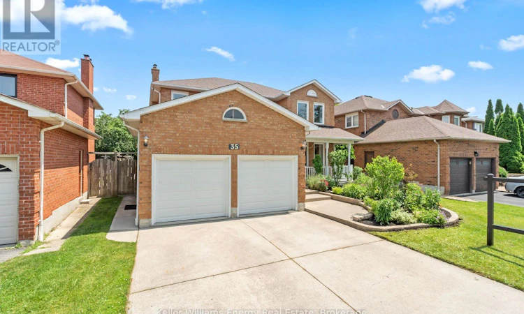 35 William Stephenson Drive