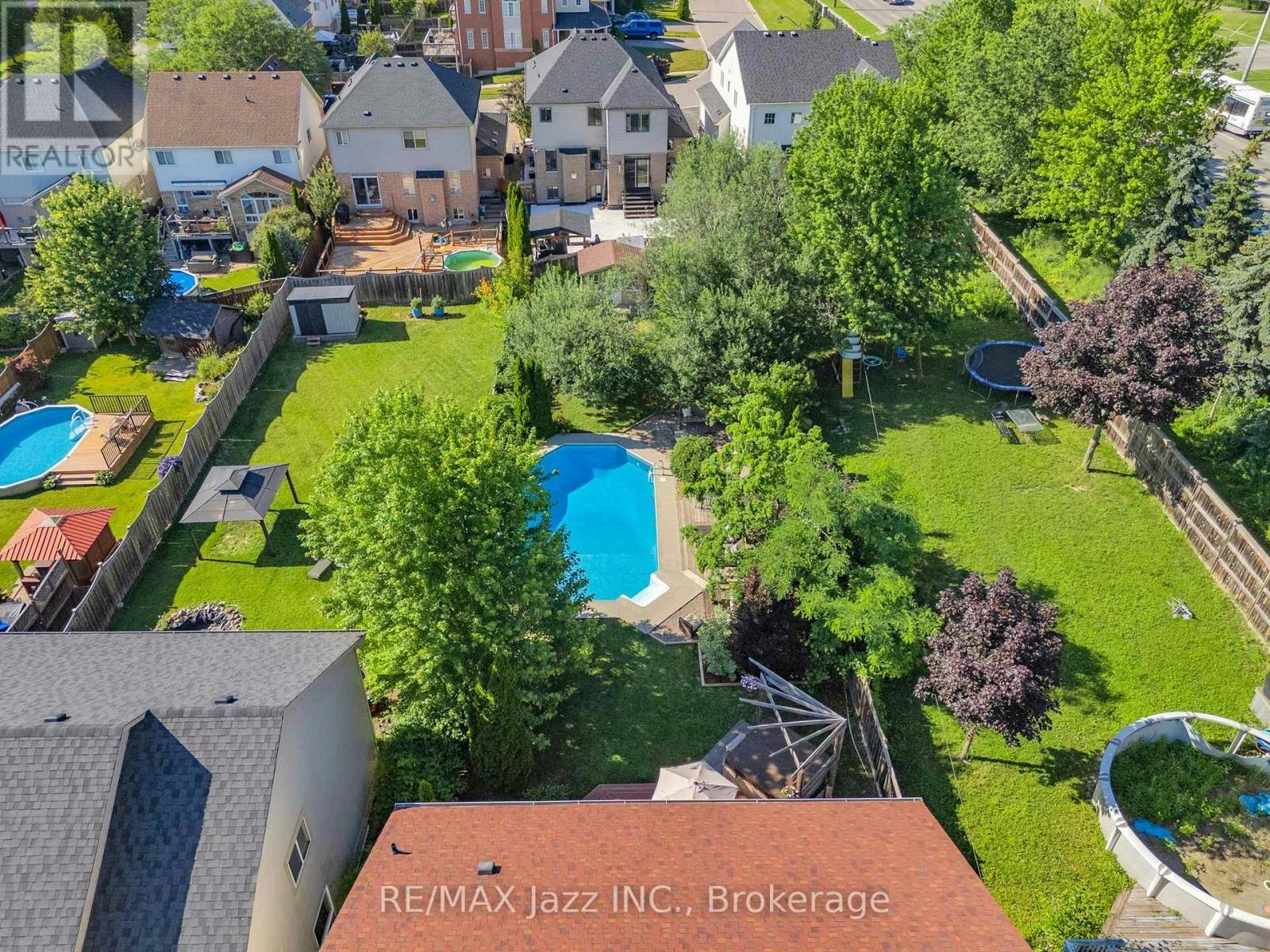 1098 Keswick Court, Oshawa, ON, L1K 2V2