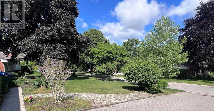 46 Radcliffe Crescent, London, ON, N6H 3X4 - 46