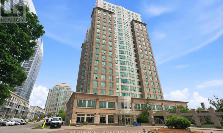 913-8 Lee Centre Drive