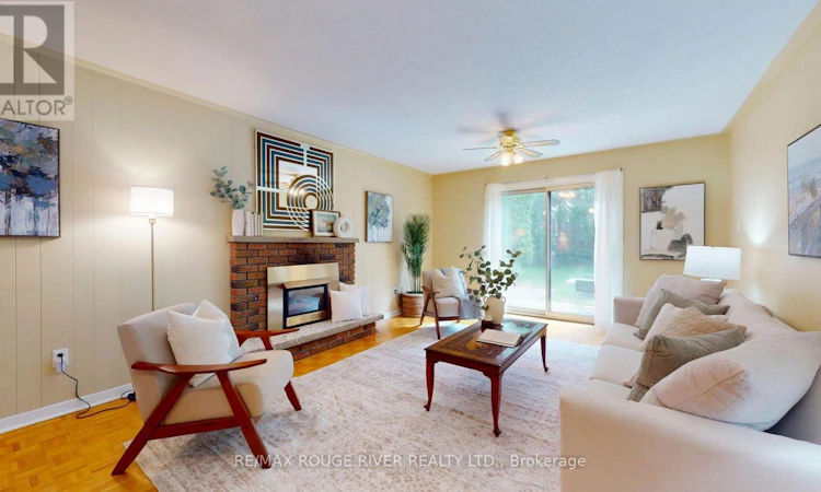 33 Pepper Tree Drive
