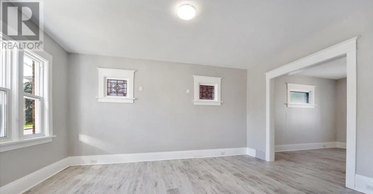 MAIN-3 Carleton Street S, Thorold, ON, L2V 1Z5 - 4