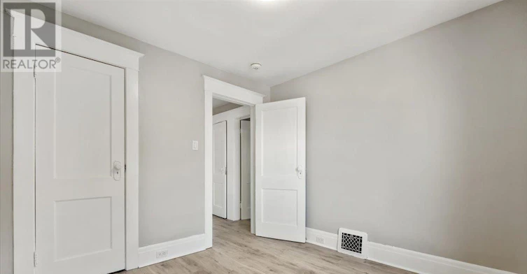 MAIN-3 Carleton Street S, Thorold, ON, L2V 1Z5 - 17