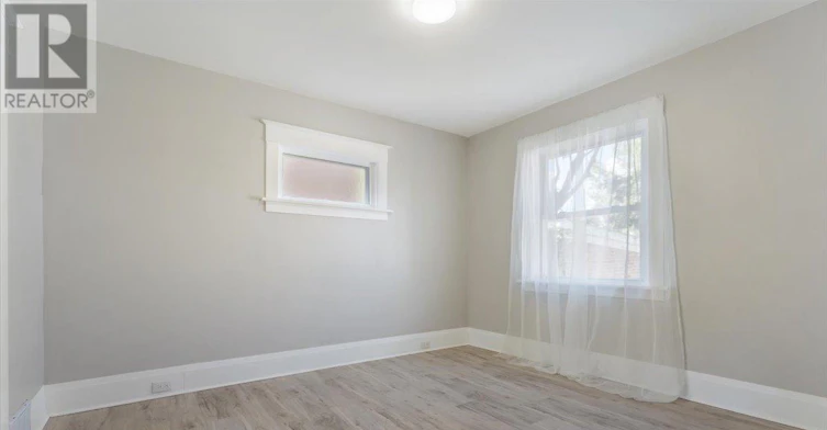 MAIN-3 Carleton Street S, Thorold, ON, L2V 1Z5 - 7
