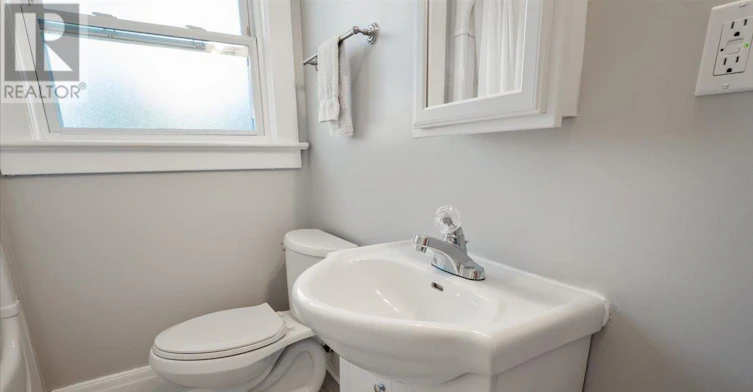 MAIN-3 Carleton Street S, Thorold, ON, L2V 1Z5 - 23