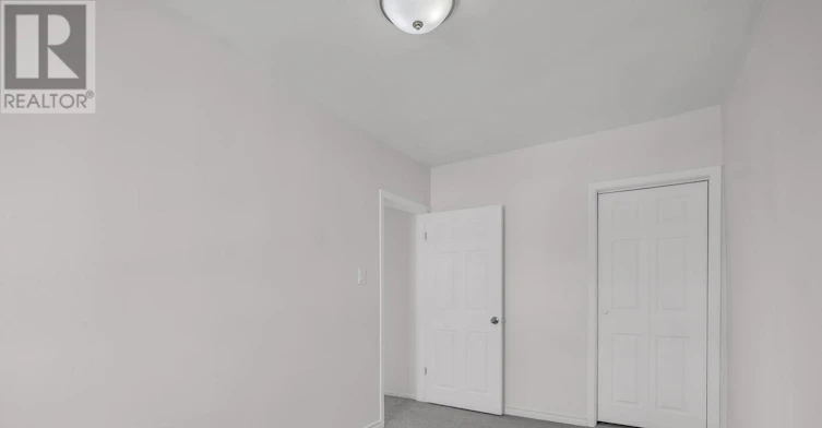 UPPER-7 Maitland Street, Thorold, ON, L2V 3A4 - 4