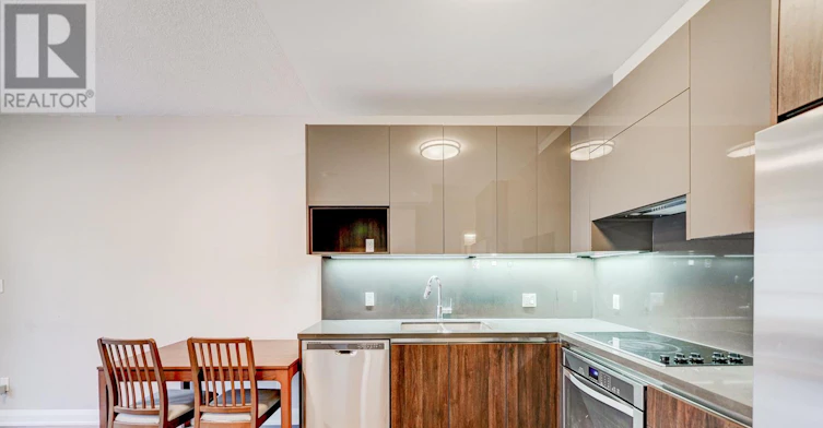 531-25 Water Walk Drive, Markham, ON, L6C 0G3 - 16