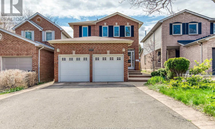 3390 Chartrand Crescent