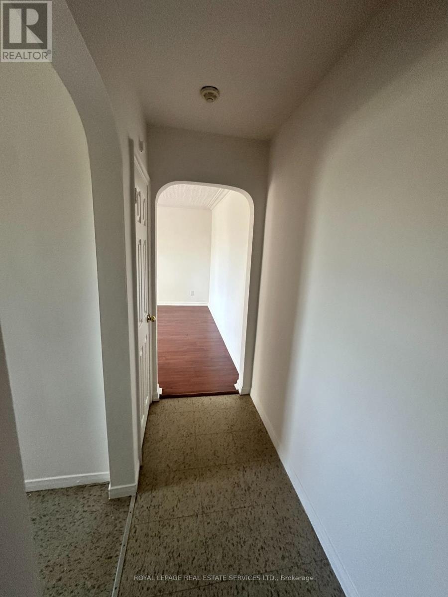 302 55a Long Branch Avenue, Toronto, ON, M8W 3J1 - 3