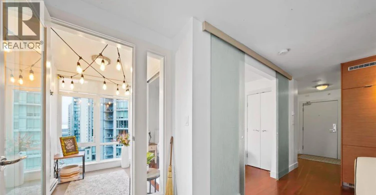 1606-565 Smithe Street, Vancouver, BC, V6B 0E4 - 6