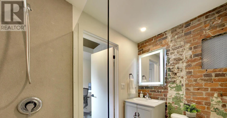 147 Boston Avenue, Toronto, ON, M4M 2T8 - 13