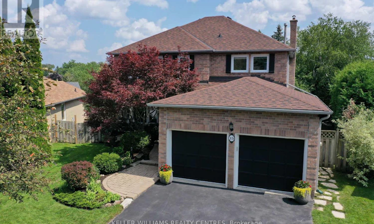 15 Beatty Crescent