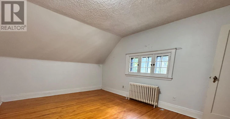 62 Plains Road E, Burlington, ON, L7T 2B9 - 16
