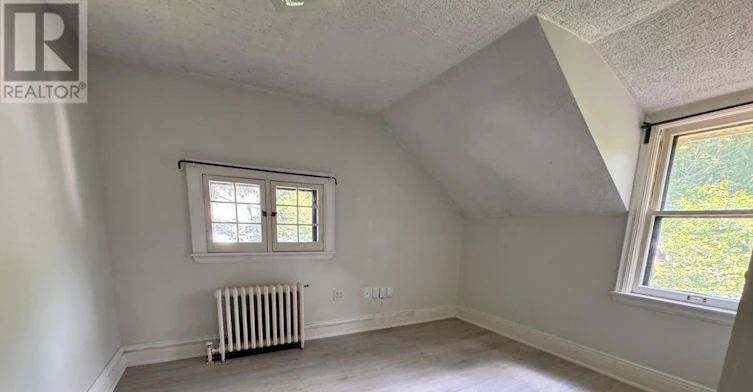 62 Plains Road E, Burlington, ON, L7T 2B9 - 11