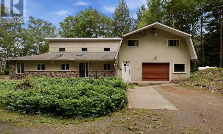 15 Dominion Park Drive