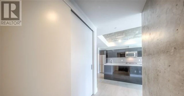 704-224 King Street W, Toronto, ON, M5H 0A6 - 2