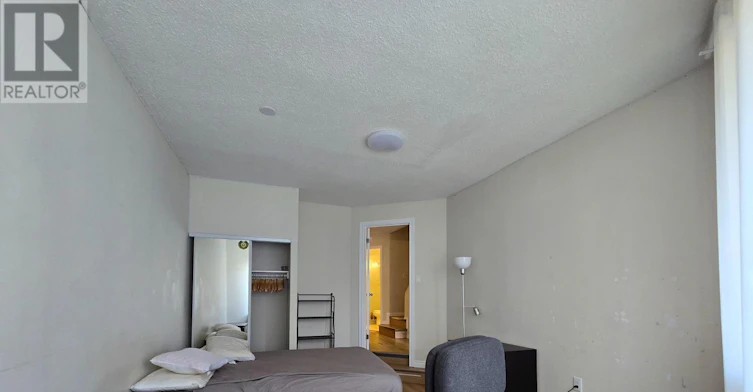 6-558 Spadina Crescent, Toronto, ON, M5S 2J9 - 4
