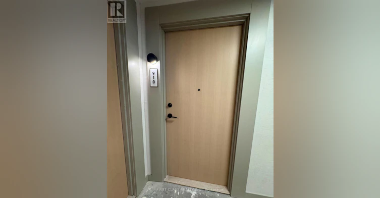 910-10 Oak Street, Toronto, ON, M5A 0Z1 - 12