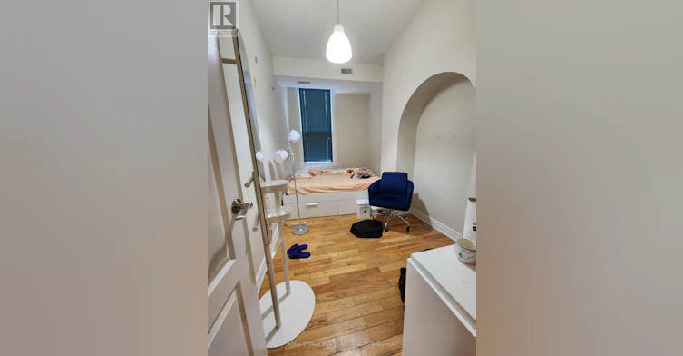 1C-34 Ross Street, Toronto, ON, M5T 1Z9 - 2