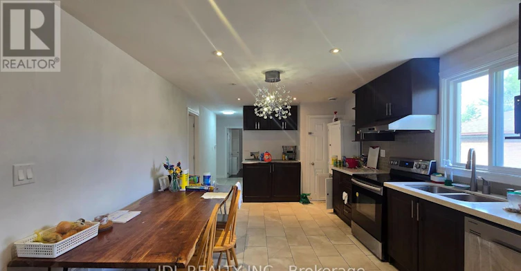 ROOM MC-68 Meadowview Avenue, Markham, ON, L3T 1K7 - 6